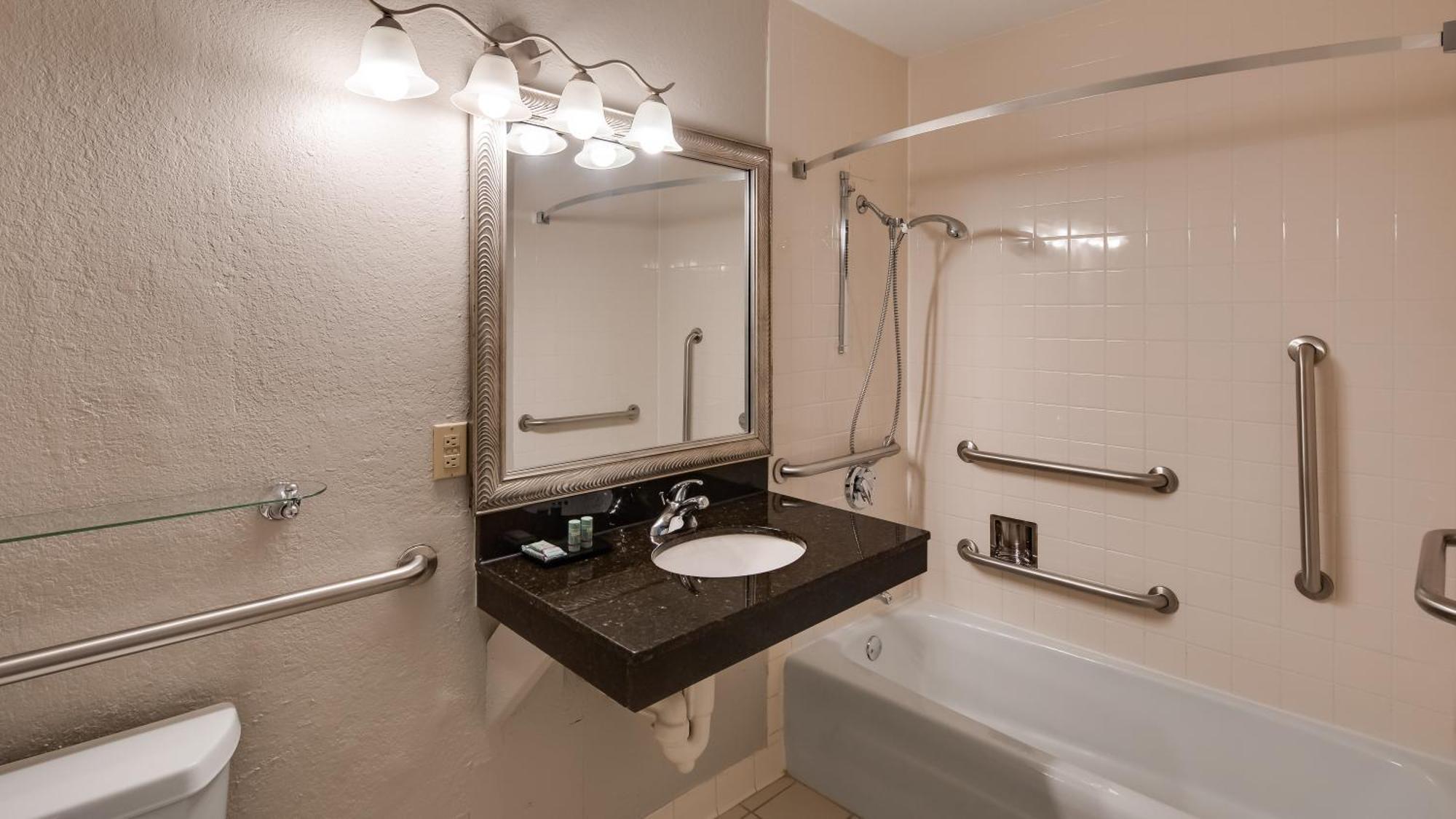 Best Western Tomah Hotel Esterno foto
